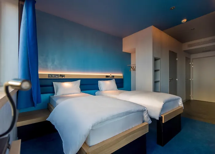 Yooma Urban Lodge Tour Eiffel